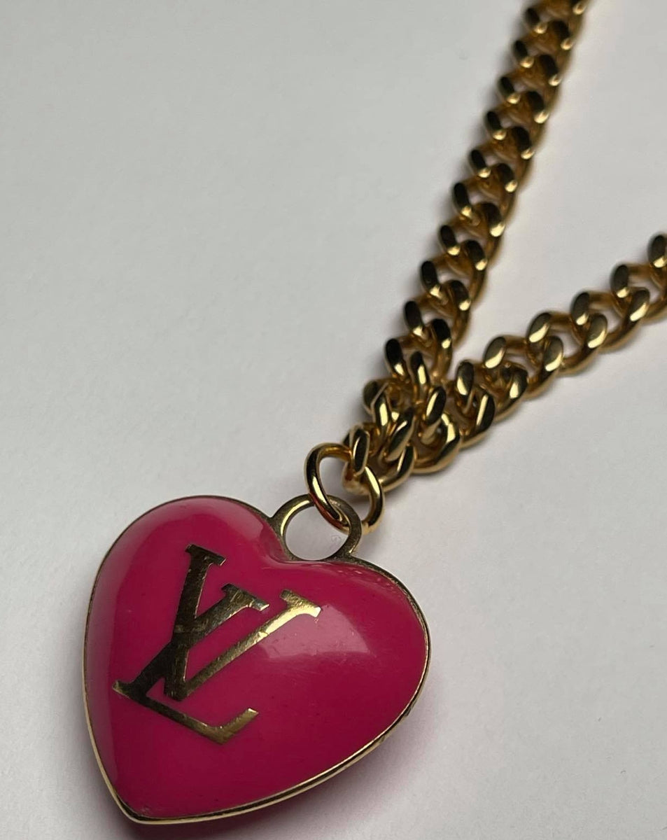 Louis Vuitton Large Heart Necklace – GLASS