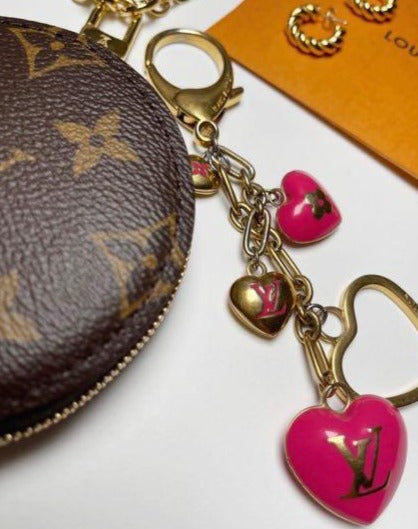 Louis Vuitton Large Heart Necklace